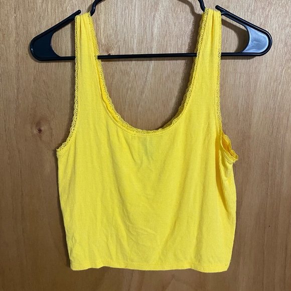 Forever 21 Mushroom crop top. Size medium. - Picture 3 of 4